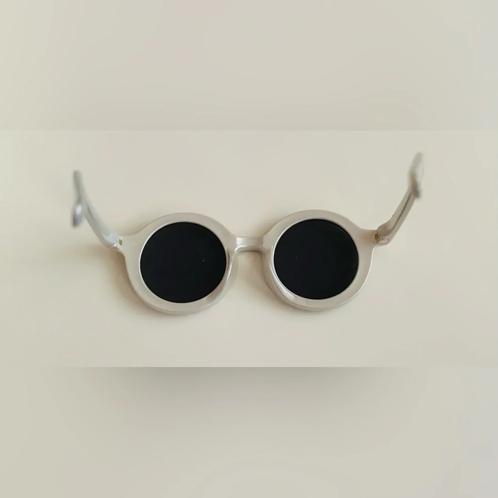 New Rachel Zoe Girl's Sunglasses Faux Pearl Rims Grey Temples UV Protection